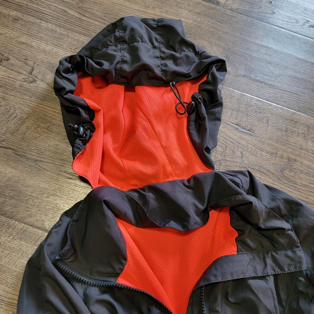 Mpg Running Jacket With Cinched Waist And Hood - S - image 4